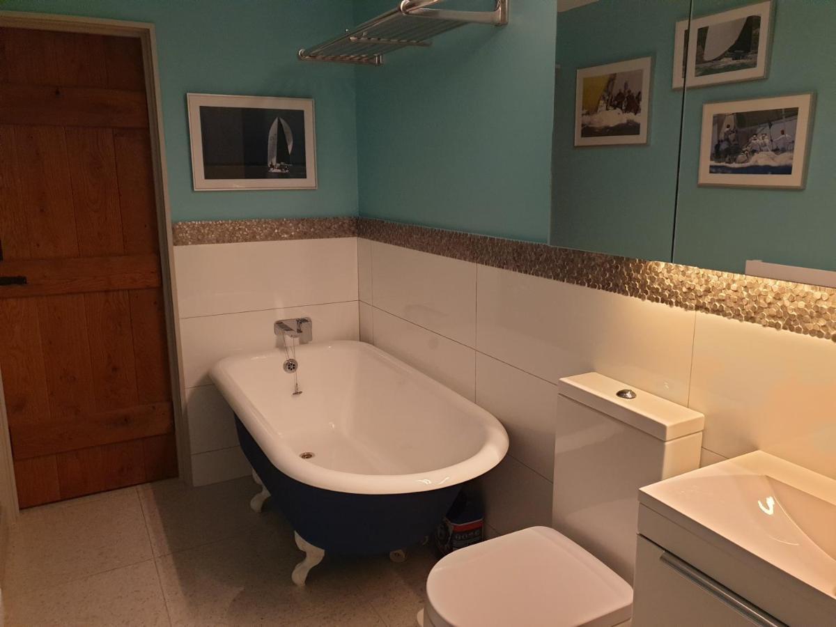 Delightful Cottage On The River Adur Close To Brighton & The Downs No Dogs Sorry Upper Beeding Exterior photo
