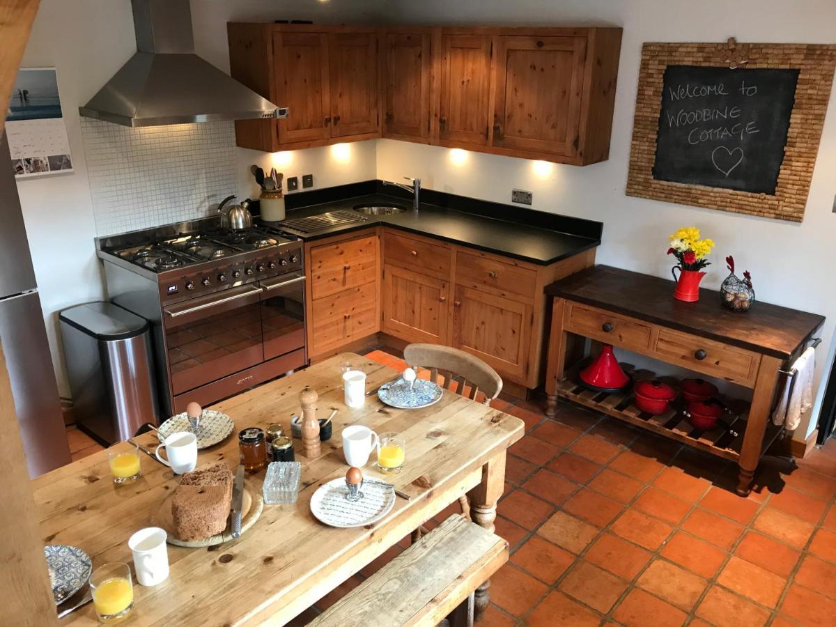 Delightful Cottage On The River Adur Close To Brighton & The Downs No Dogs Sorry Upper Beeding Exterior photo